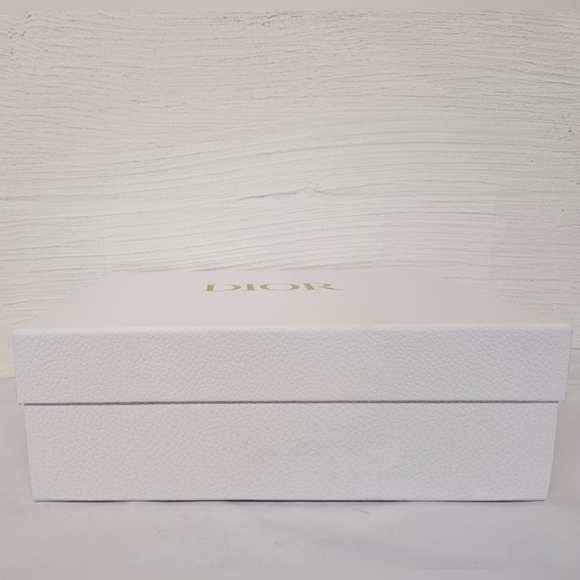 Christian Dior Nesting Storage Box with Stuffing in White and Gold NWOT - Picture 5 of 13